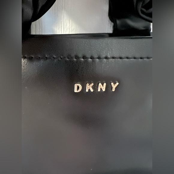 NWT DKNY Shay SM Tote, black with gold hardware - Picture 3 of 8